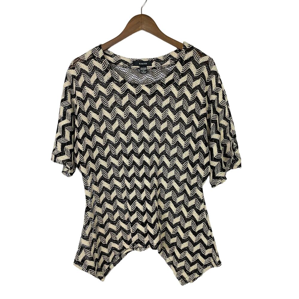 Kaktus | Black & Tan Chevron Pattern Open Knit Crochet Layering Pullover Top